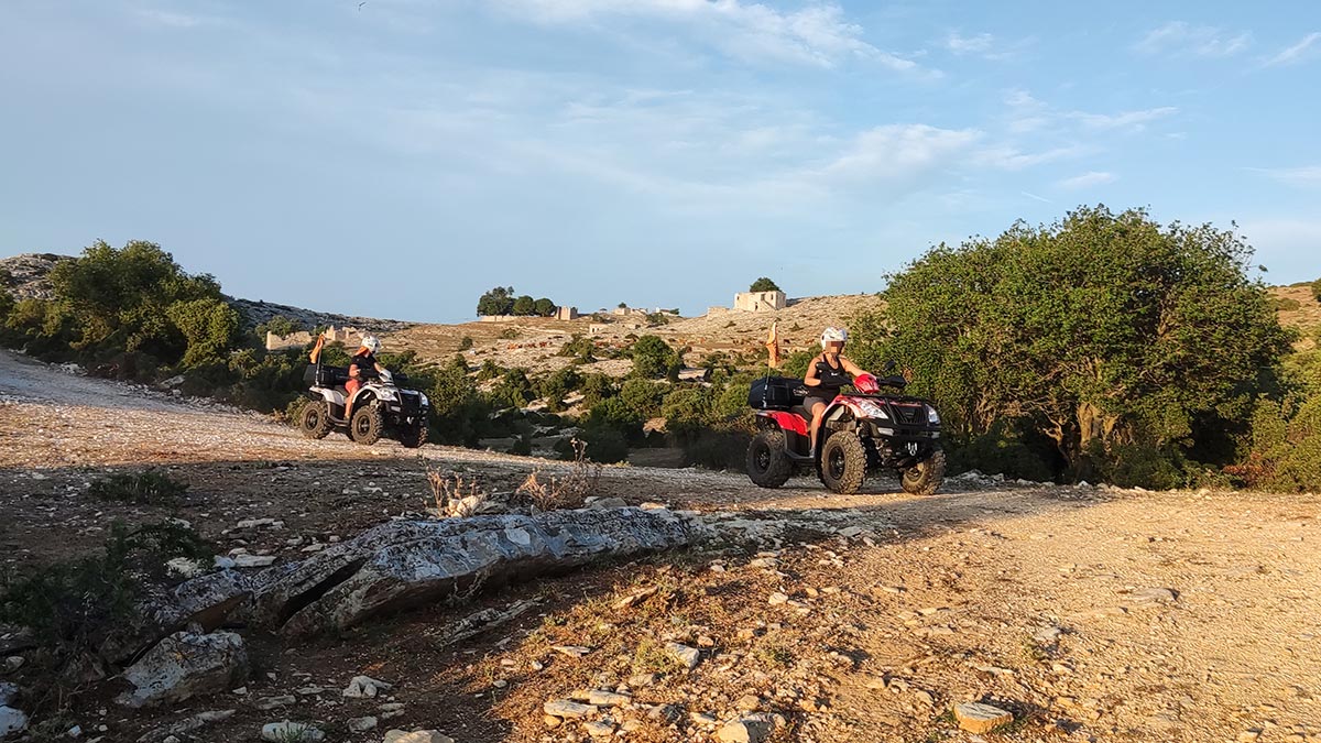 COMPASS OUTDOOR ADVENTURES QUADs SAFARI SIVOTA